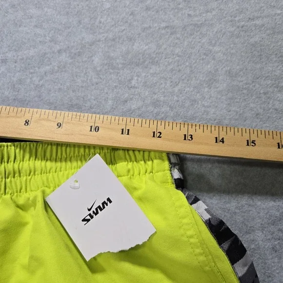 NIKE Shorts Volley Swim Trunks Mens Mesh-Lined Size Small Green Elastic Waist